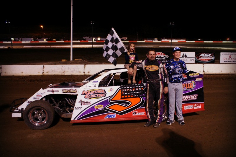M Jeff Taylor VL-3 JT.jpg