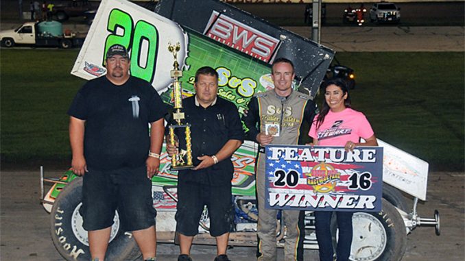 Luke-Cranston-Win-URSS-vs-DCRP-Sprint-Cars-070116