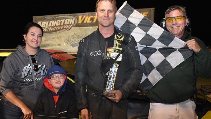 IMCA-Stock-Car-Winner-#71-Josh-Larsen