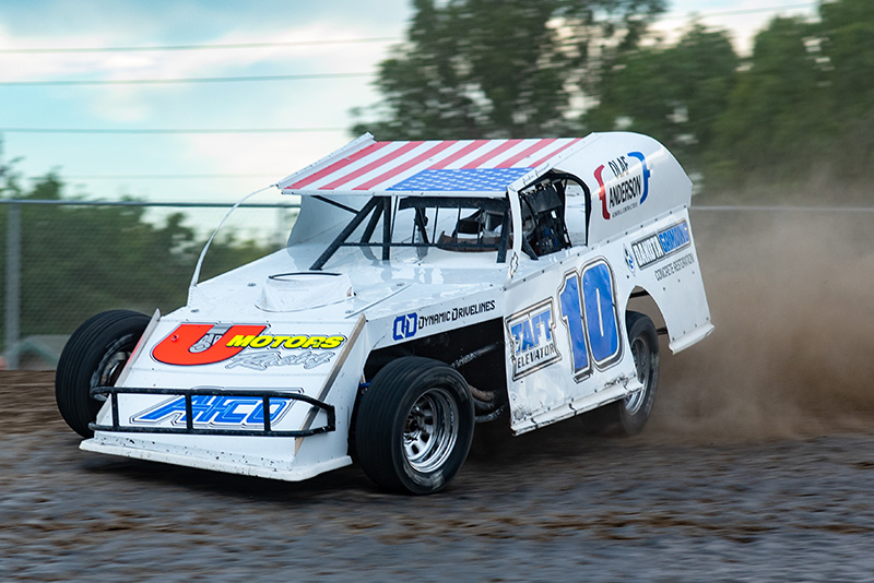 Dakota Tour title complements Arneson's specials, weekly racing accomplishments - IMCA - International Motor Contest Association Dakota Tour title complements Arneson's specials, weekly racing accomplishments - IMCA - International Motor Contest Association