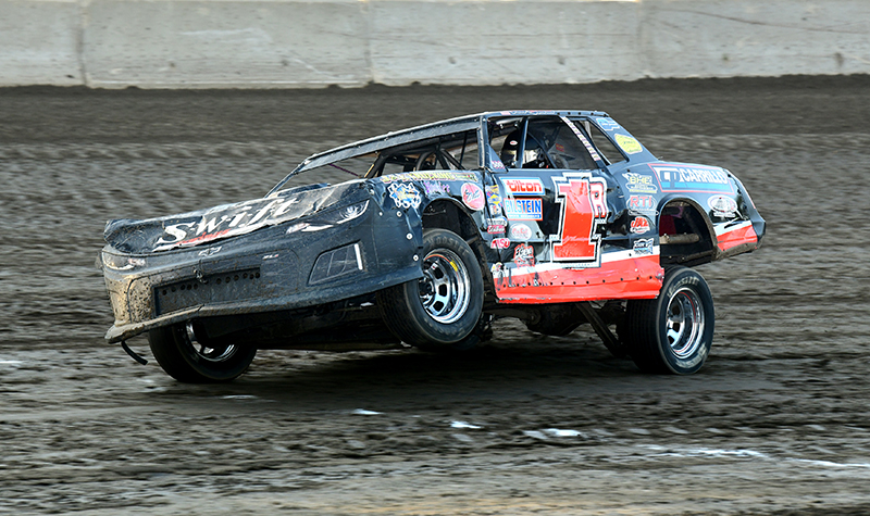 Stock Car award is IMCA national rookie second for Richards