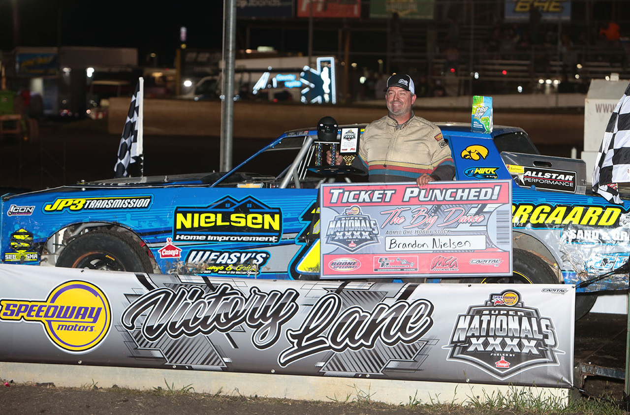Sampson, Nielsen collect Super Nationals Hobby Stock qualifying