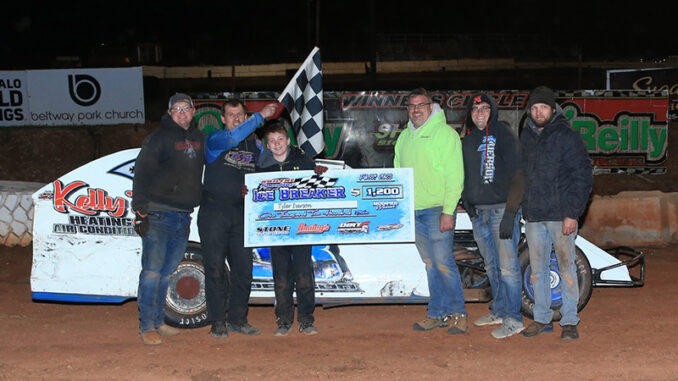 DX1V7652 TYler Iverson crew IMCA