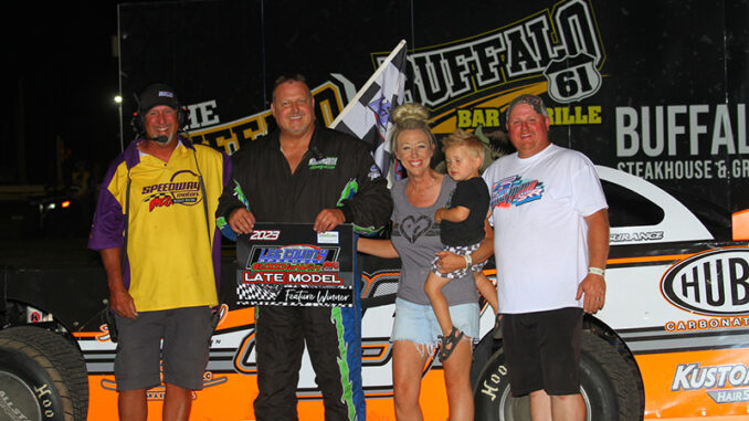 LM Dennis Woodworth VL