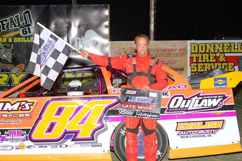 Halstead drives to first IMCA Late Model win of 2023 at Lee County