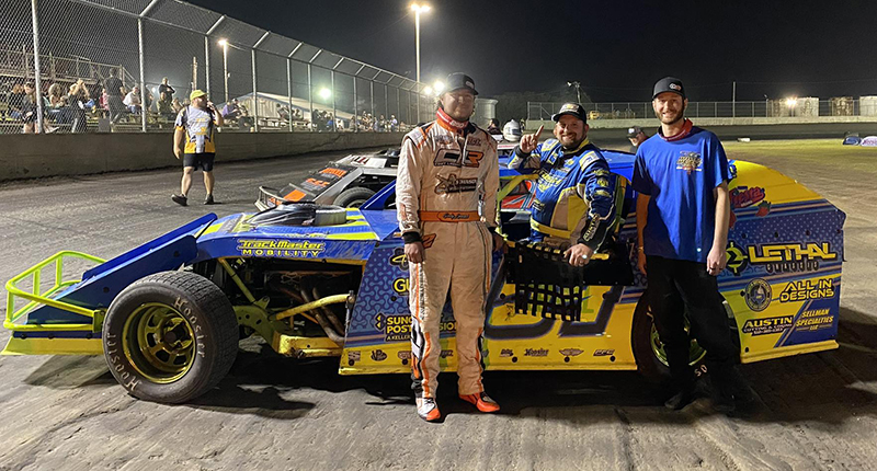 Morris Rockets to STIMS Season-Opening Win at Texana - IMCA