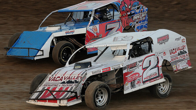 MOD Bobby Hogge (2) Katelynn Robertson (7) OT PB Top Dawg Photos