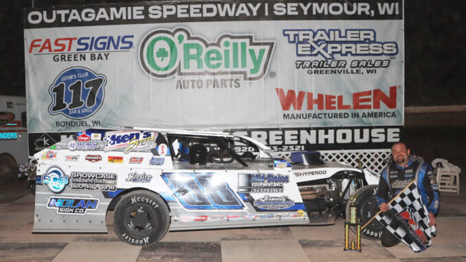 MOD Johnny Whitman VL PB Dan Lewis Photography